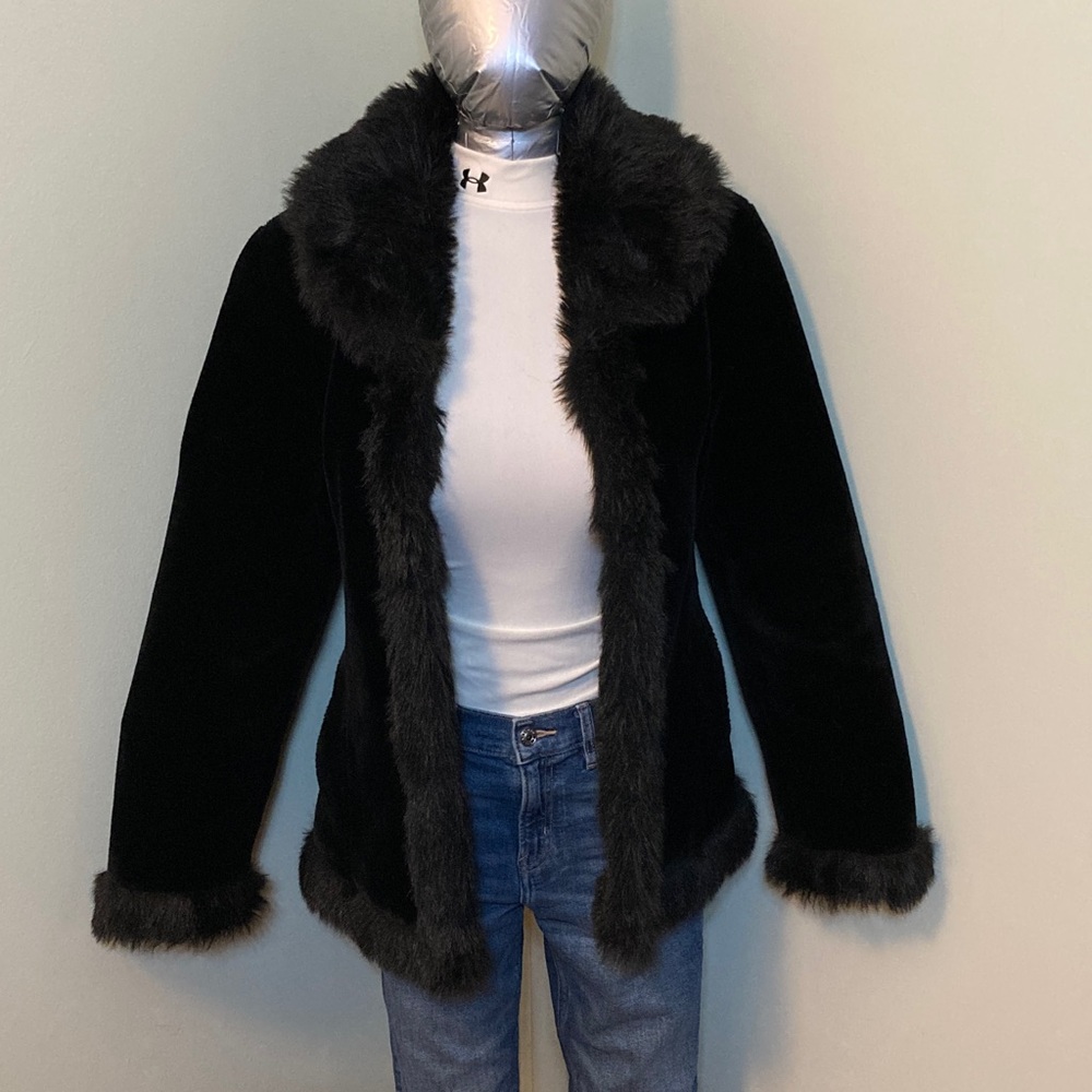 Source Unknown Black Teddy Jacket with Faux Fur Trim